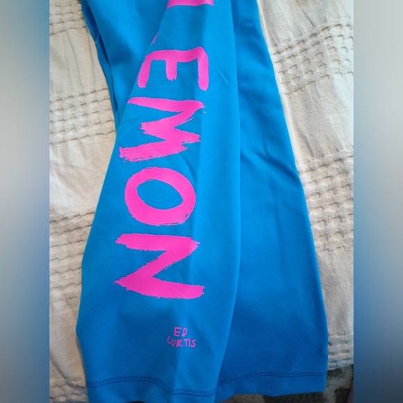 **SOLD** NWOT Lululemon limited edition leggings - Picture 2 of 5